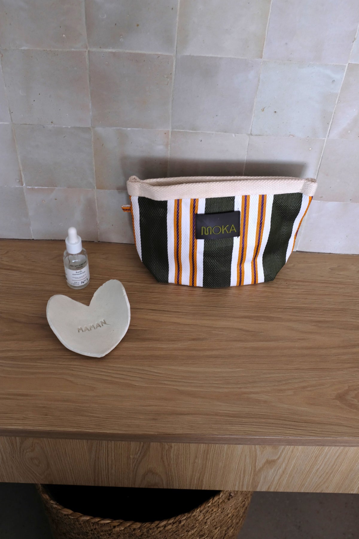 Petite pochette MOKA Agave à rayures vertes, blanches et jaunes, fabriquée à la main en matériaux recyclés