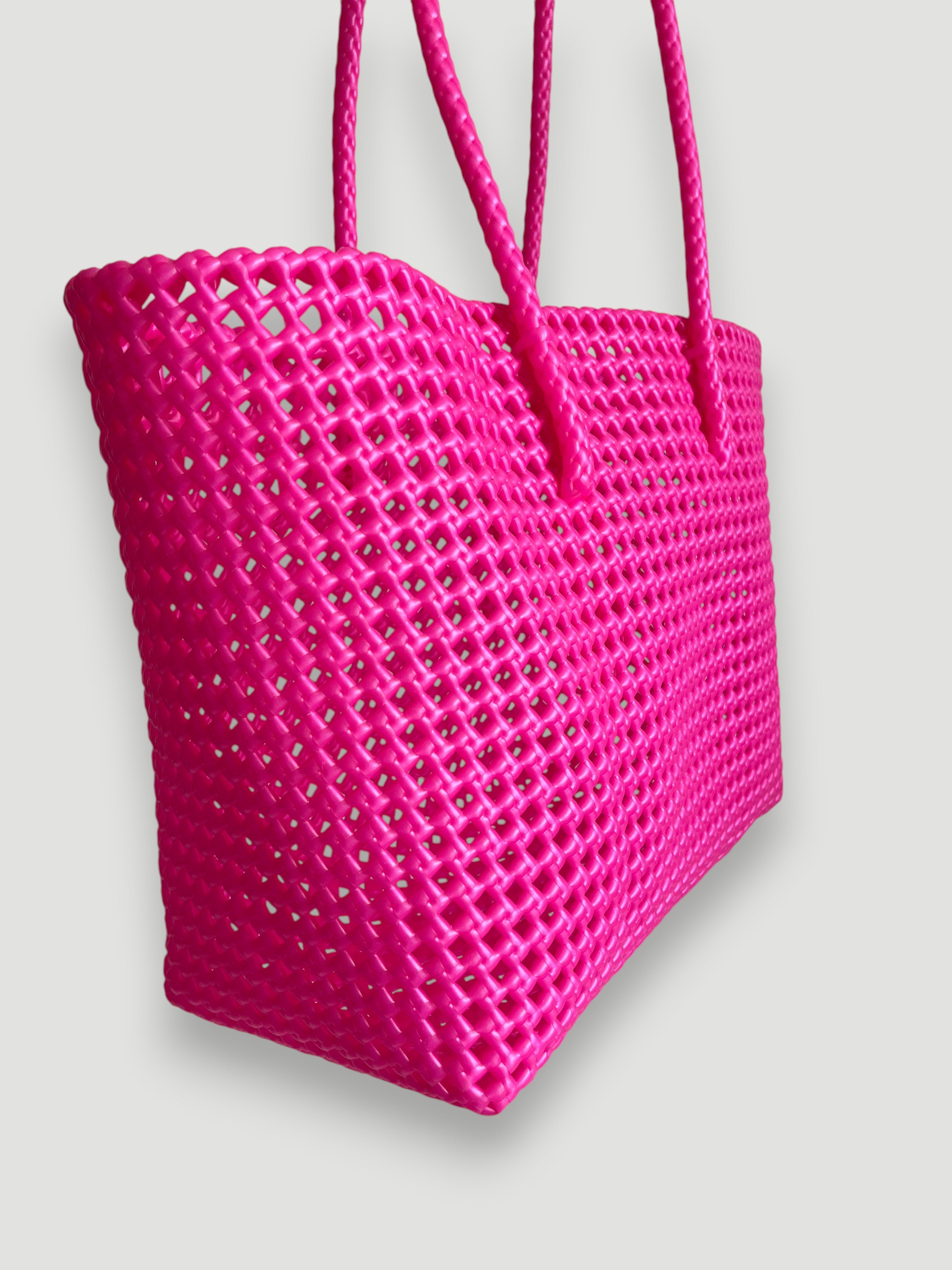 N°533L - SAC PANIER TRESSÉ MAIN - GRAND - rose fluo irisé