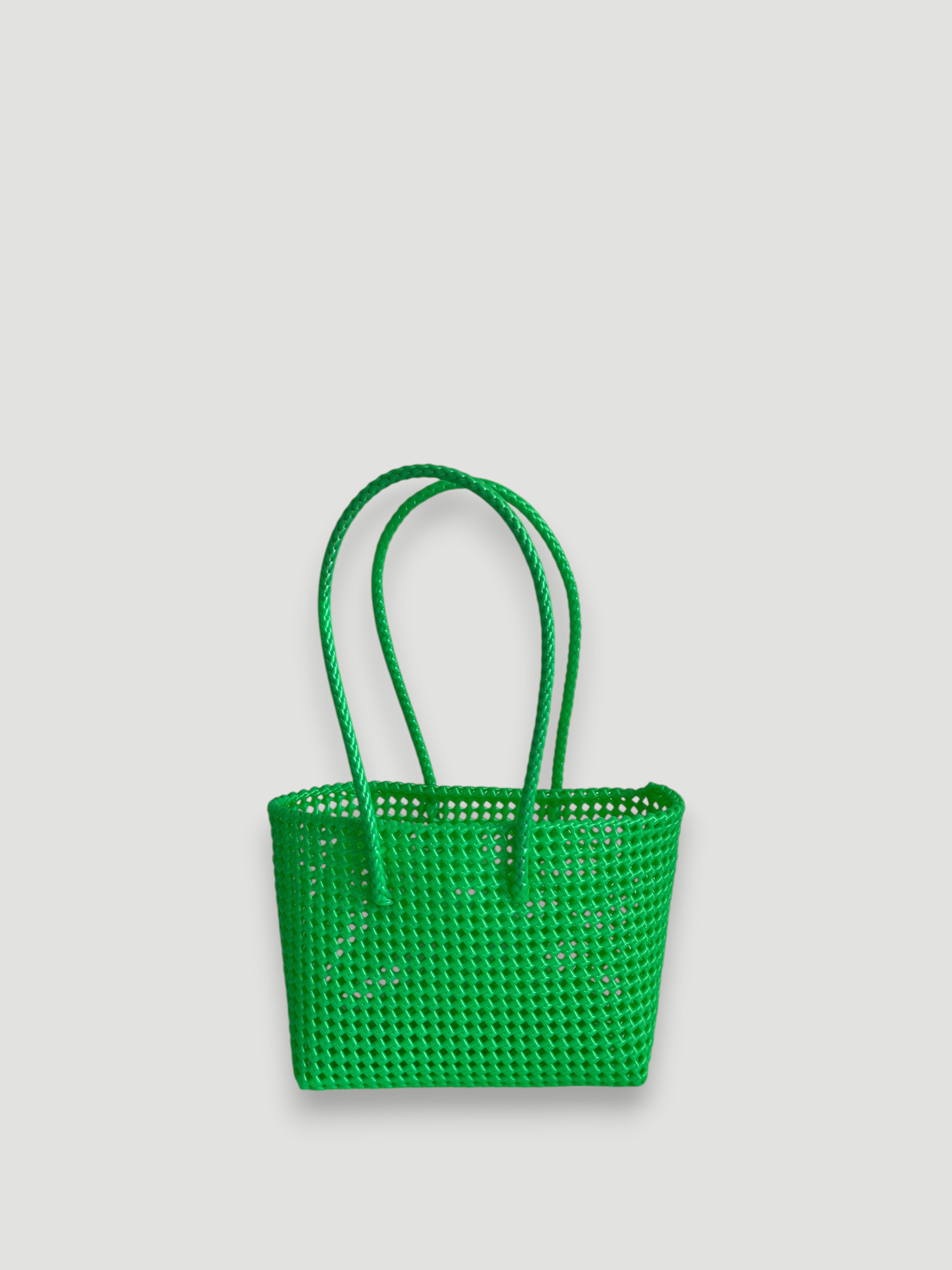 N°534M - SAC PANIER TRESSÉ MAIN - MOYEN - vert irisé