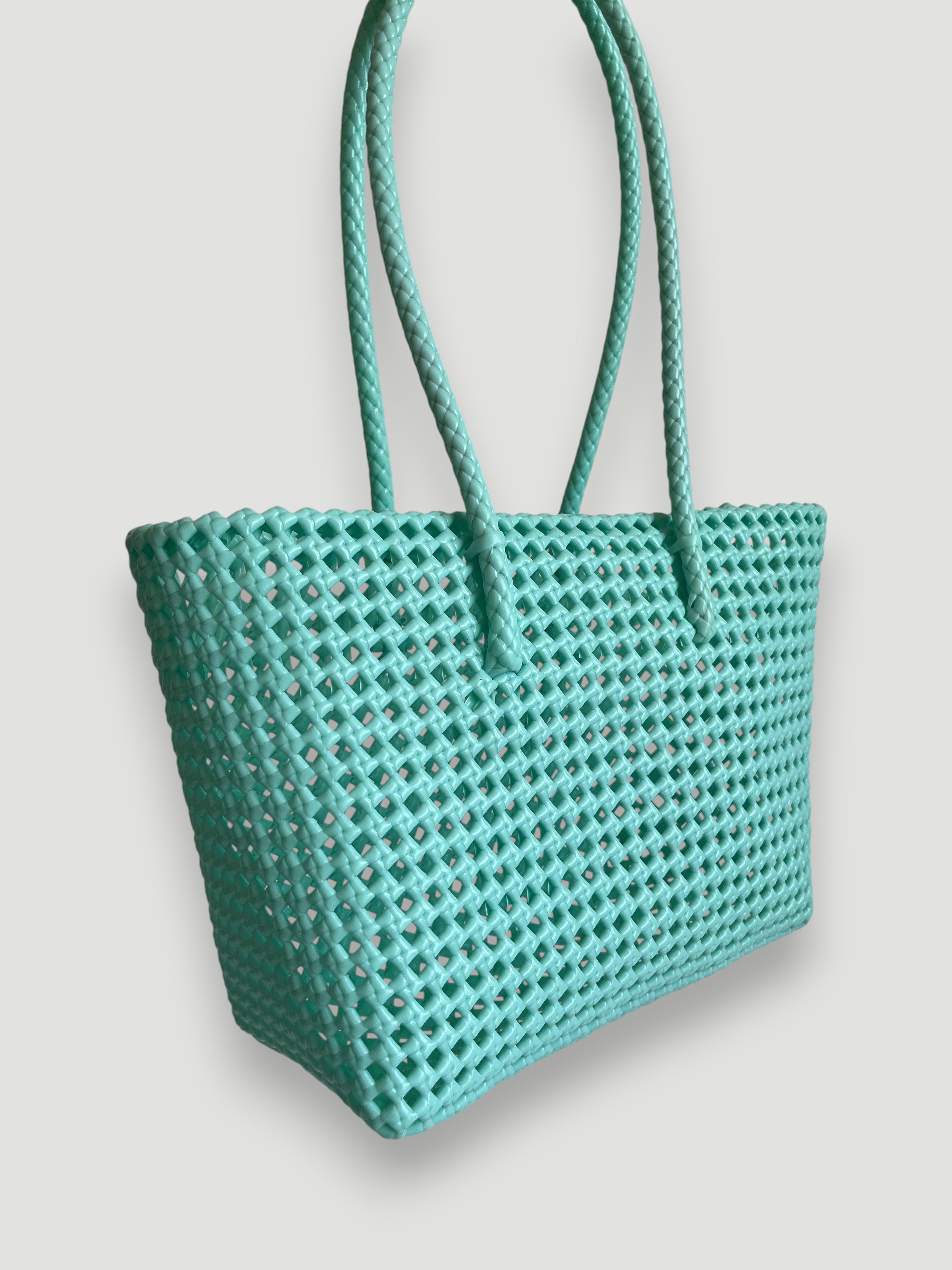 N°536M - SAC PANIER TRESSÉ MAIN - MOYEN - bleu pastel