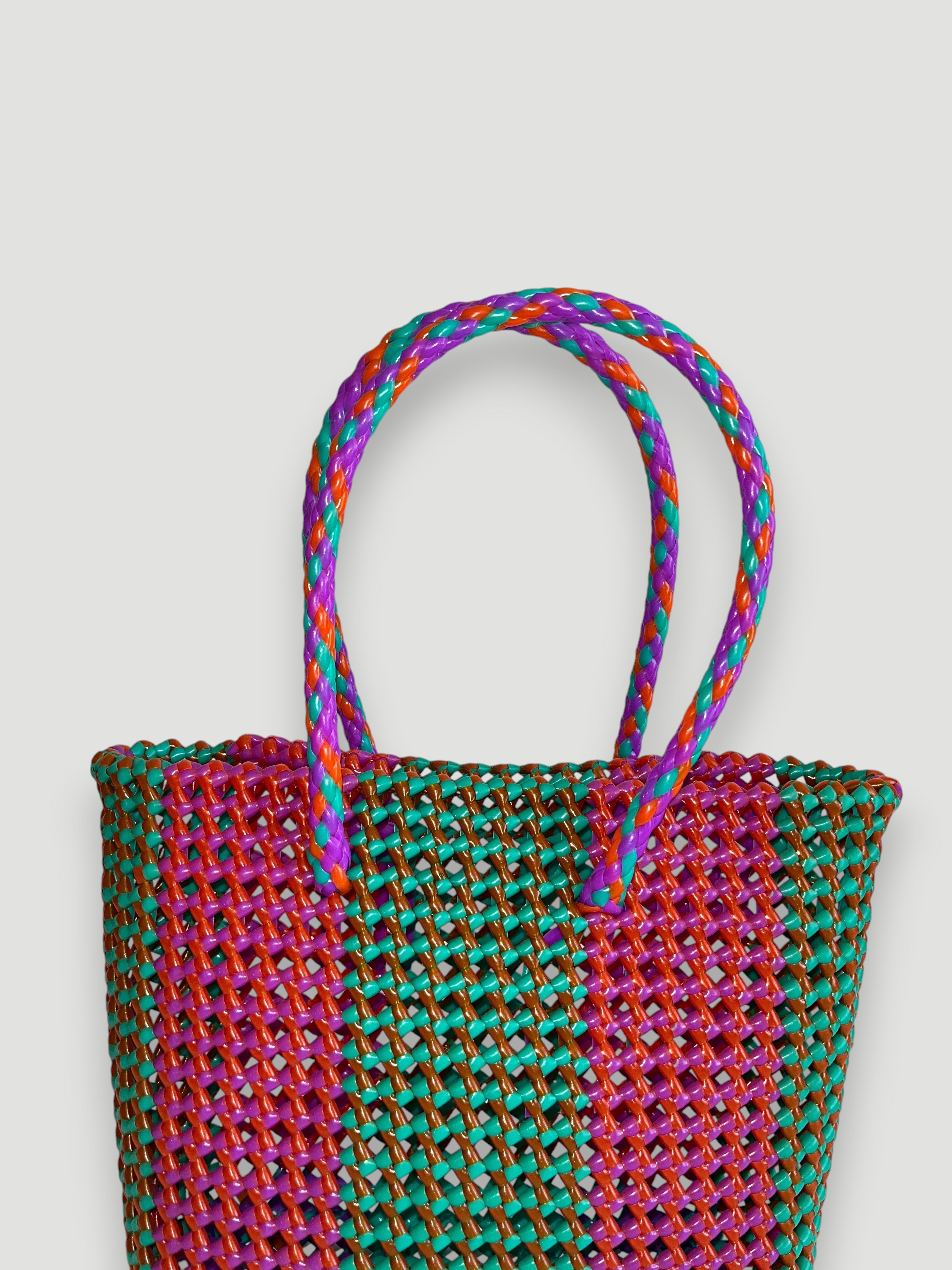 N°235S - SAC PANIER TRESSÉ MAIN - PETIT - multicolors
