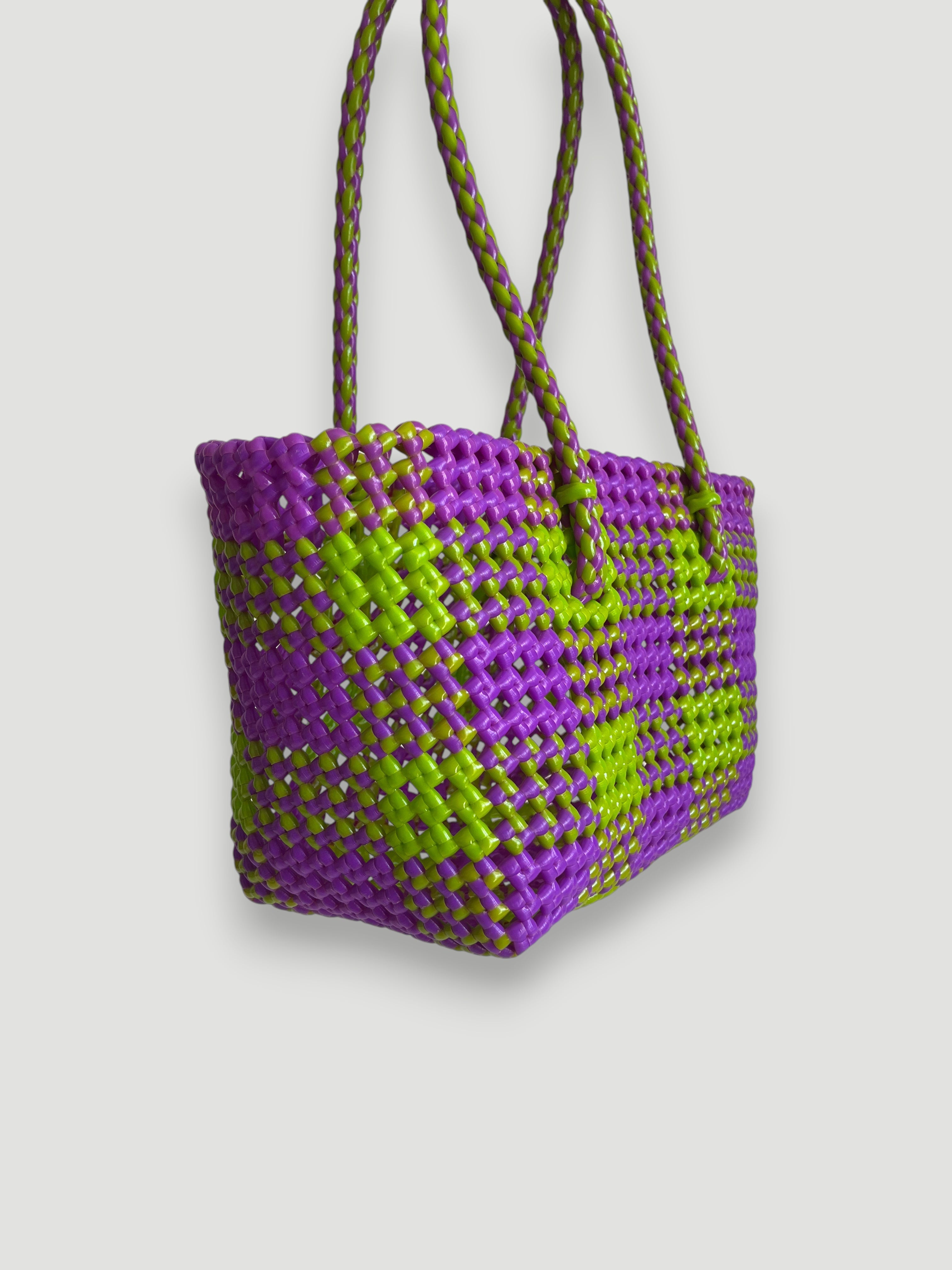 N°6S - SAC PANIER TRESSÉ MAIN - PETIT - violet & vert clair