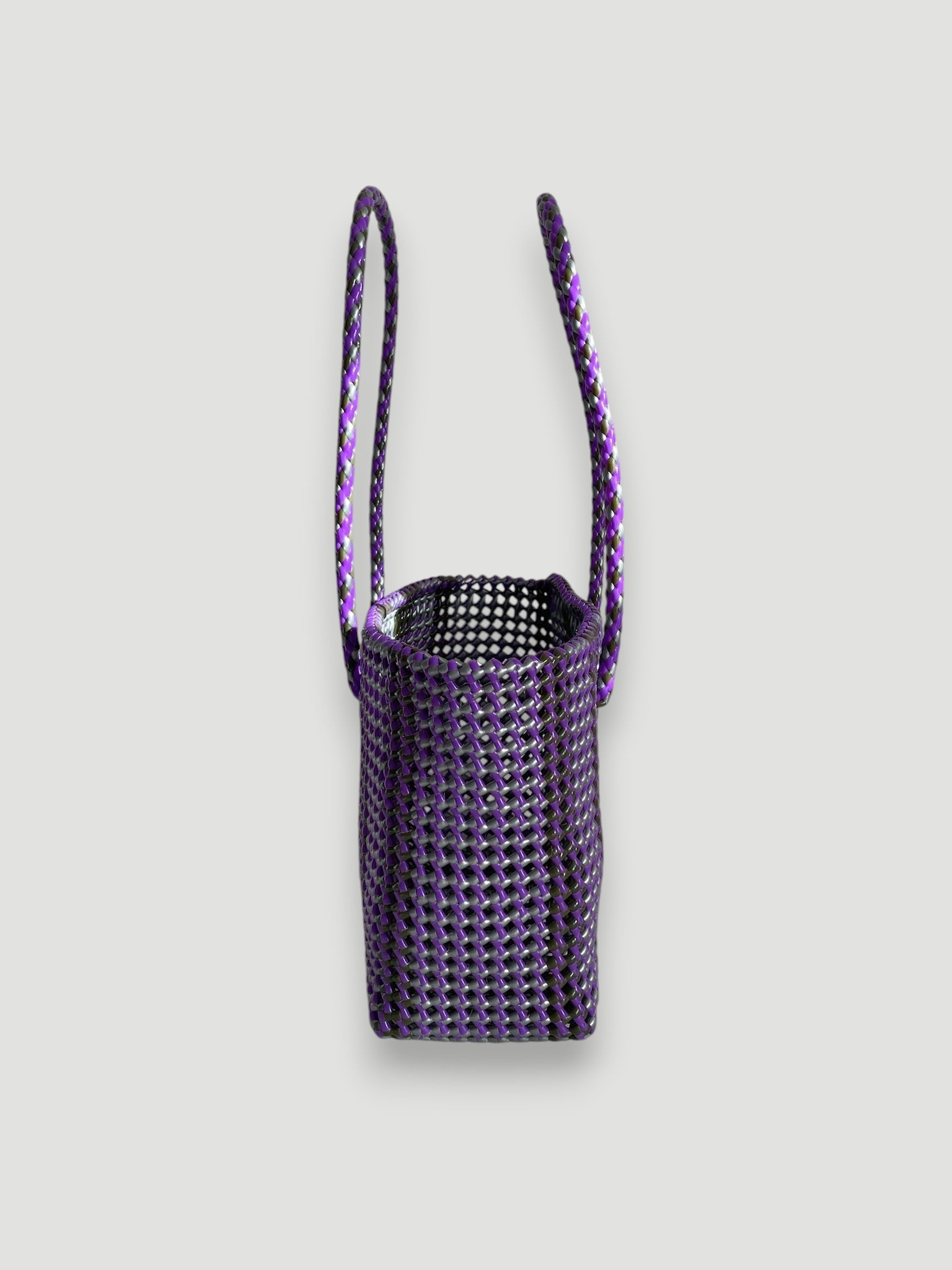 N°256M - SAC PANIER TRESSÉ MAIN - MOYEN - multicolors