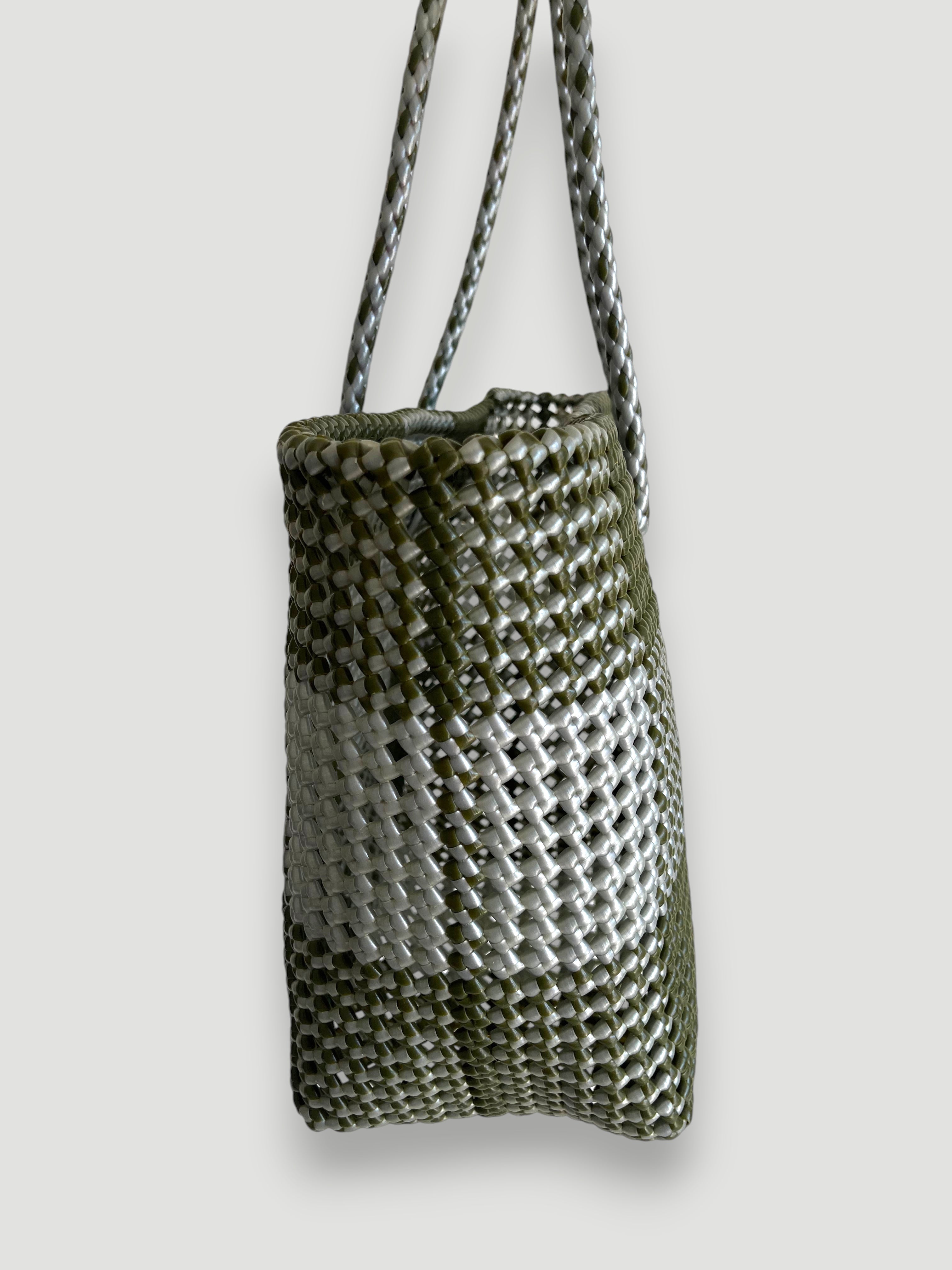 N°208L bis - SAC PANIER TRESSÉ MAIN - GRAND - kaki & argenté
