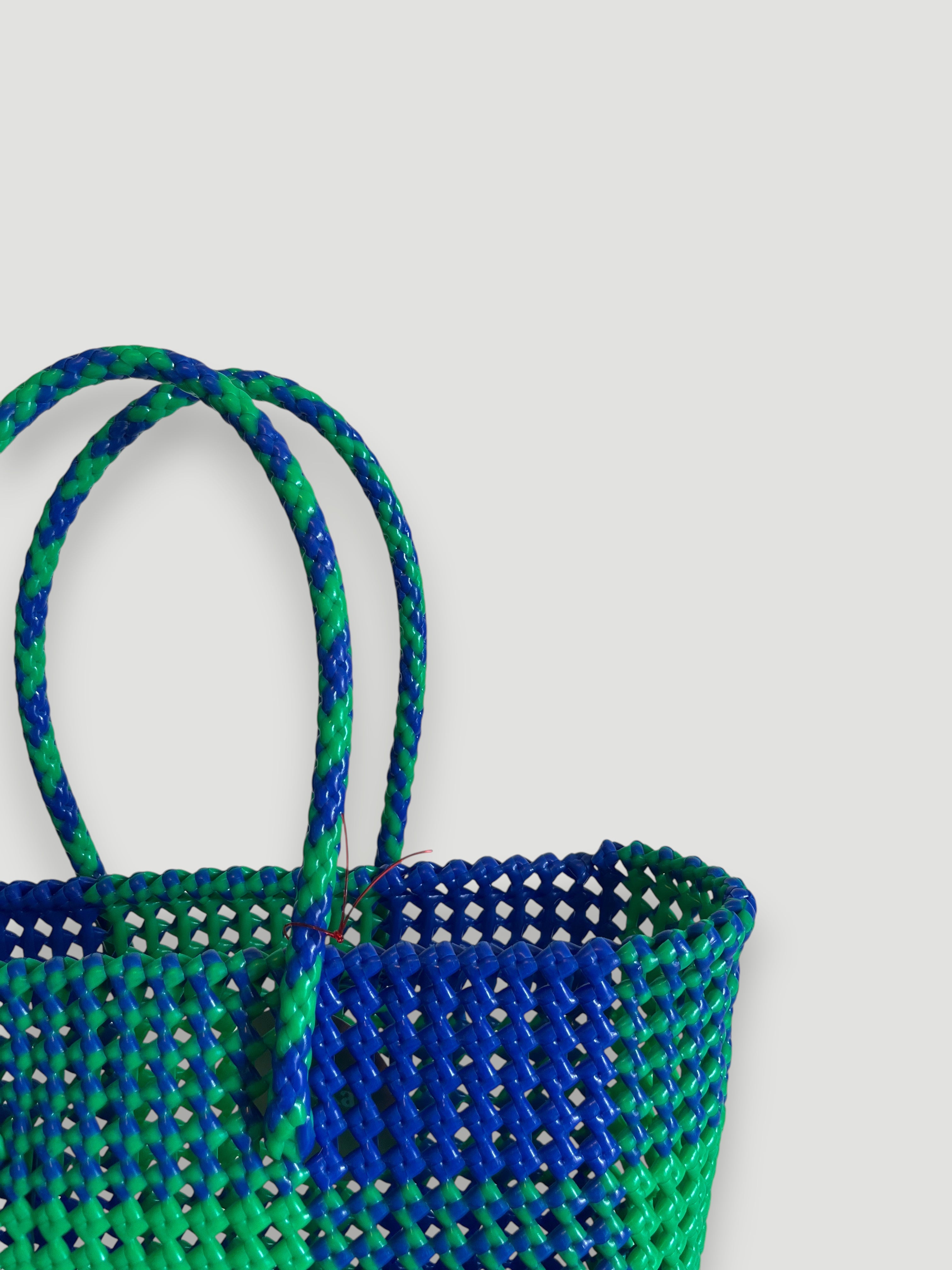 N°333M - SAC PANIER TRESSÉ MAIN - MOYEN - vert & bleu foncé