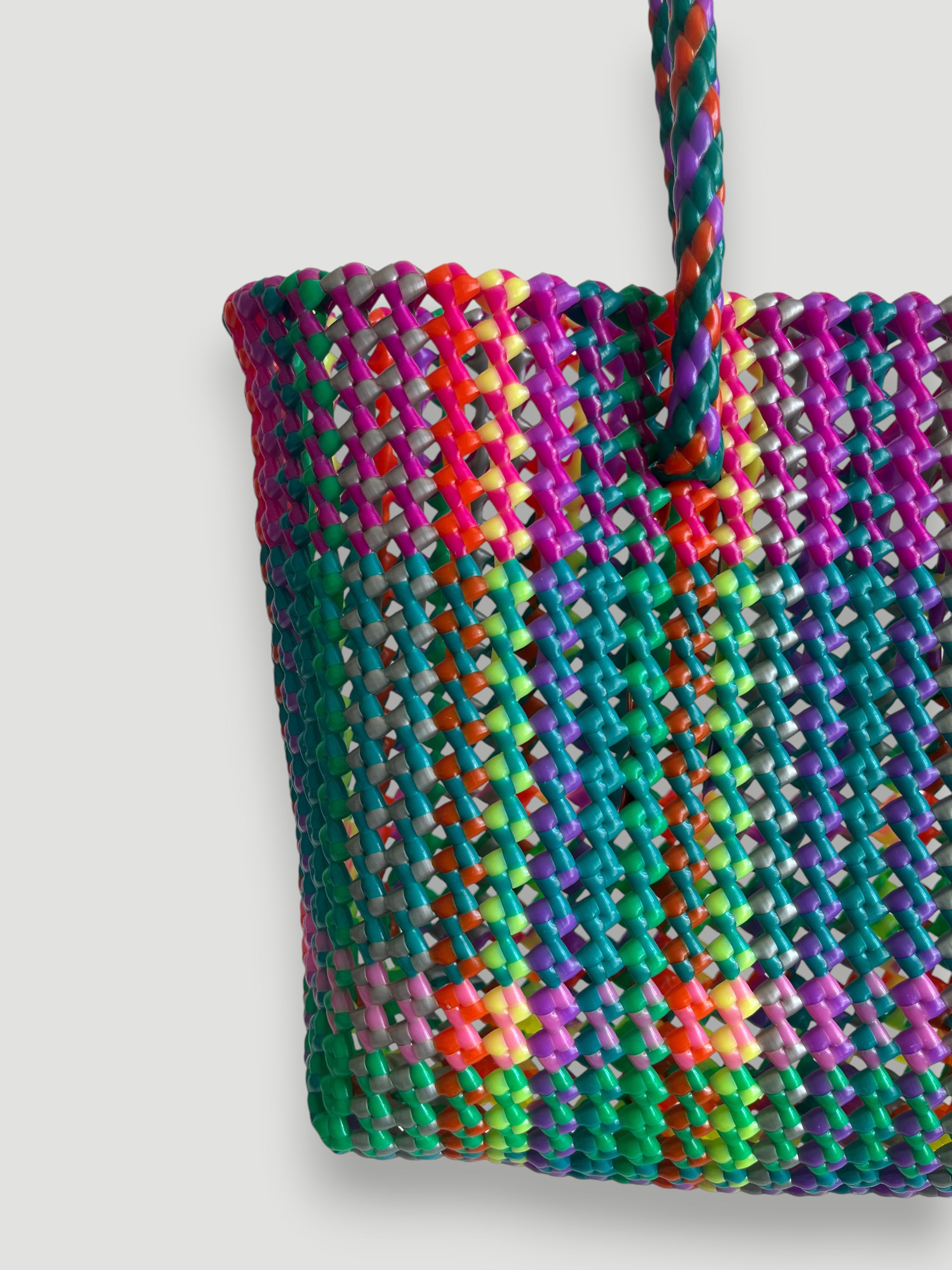 N°371M - SAC PANIER TRESSÉ MAIN - MOYEN - multicolors