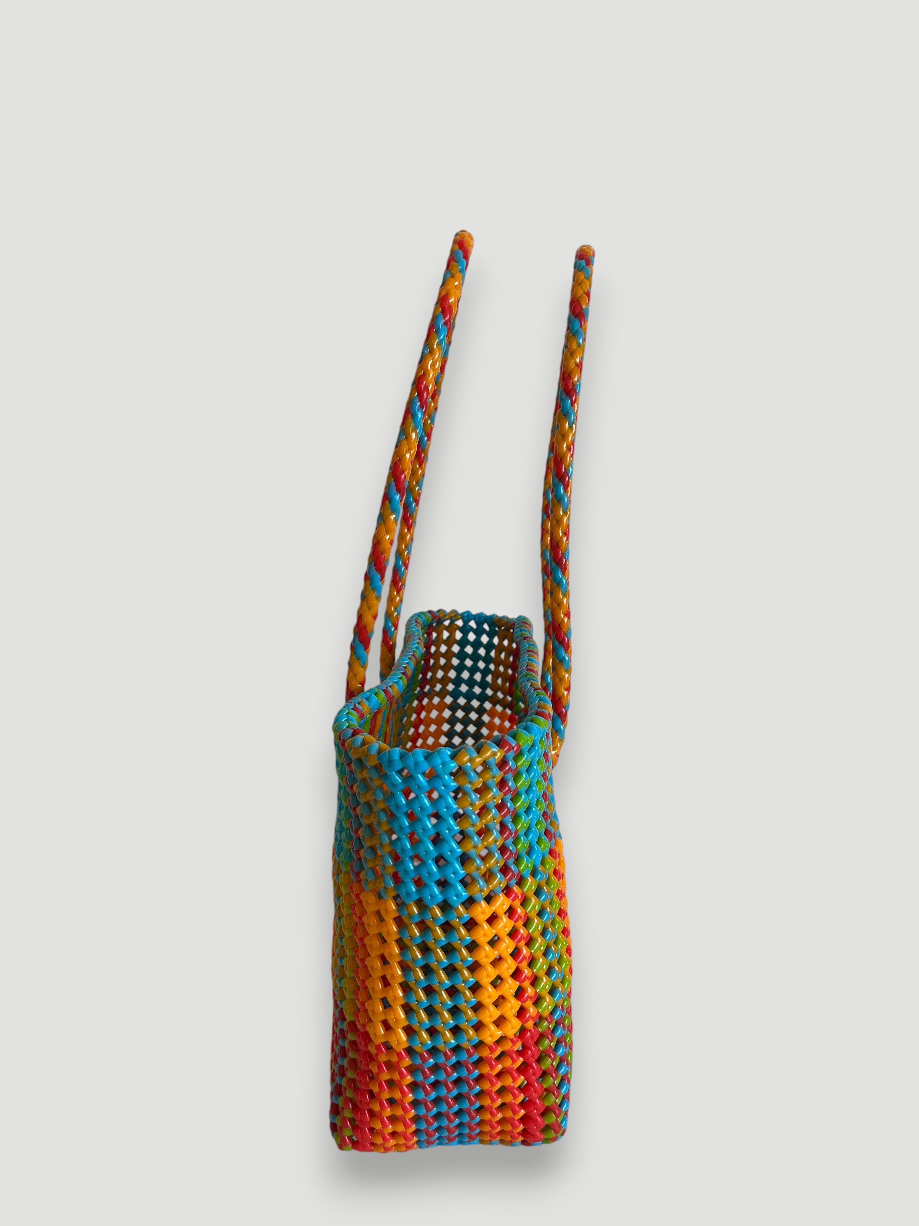 N°389M - SAC PANIER TRESSÉ MAIN - MOYEN - multicolors