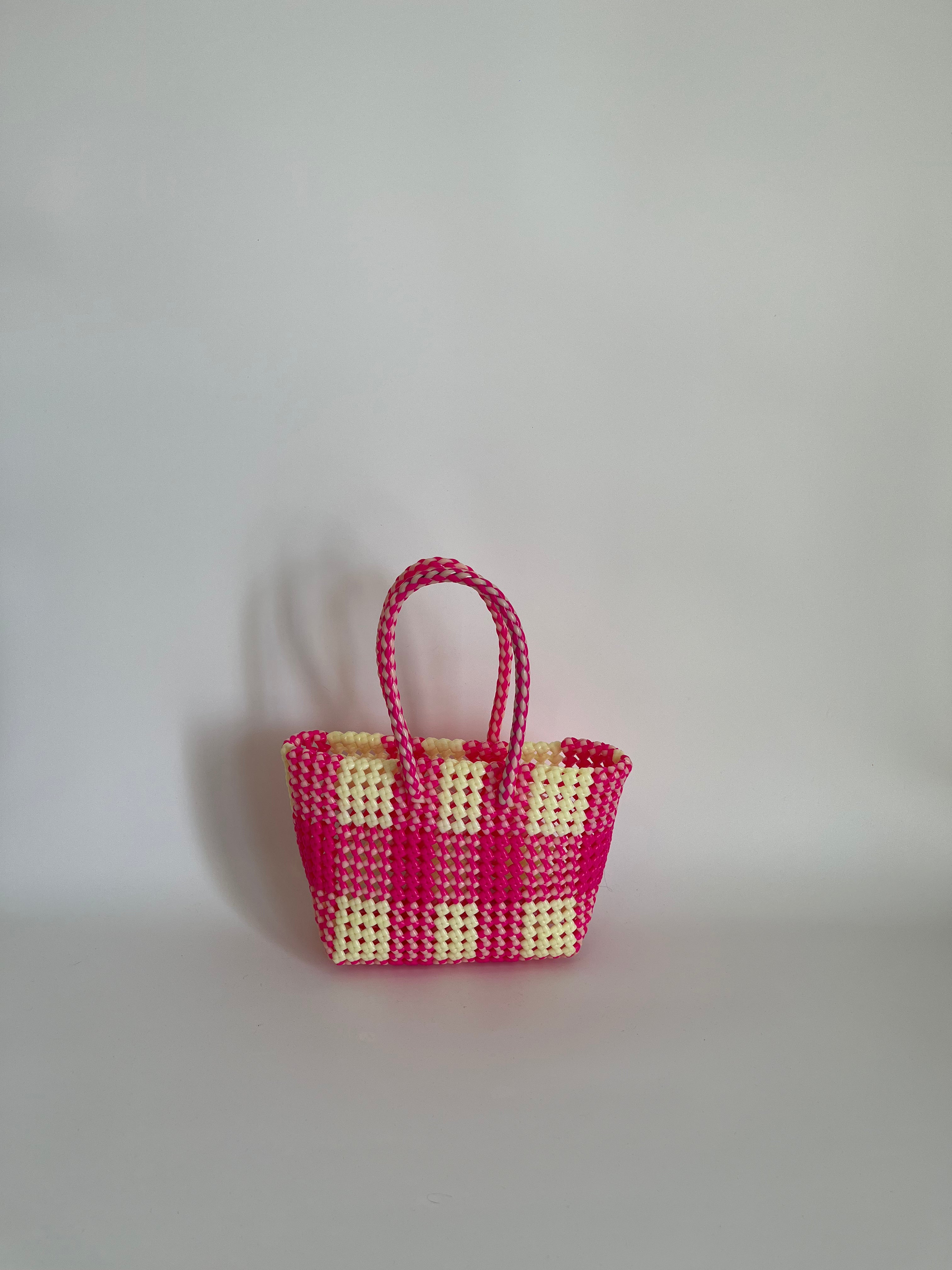 N°108S bis - SAC PANIER TRESSÉ MAIN - PETIT - rose fluo & écru
