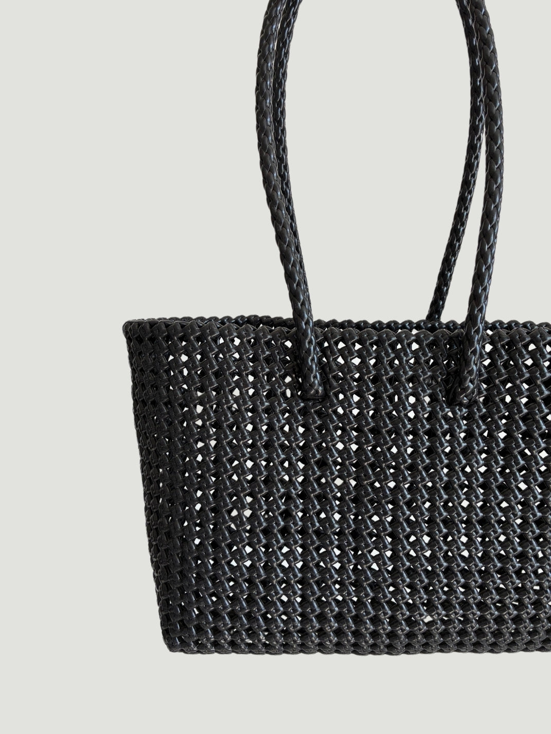 No. 47M - Hand-braided basket bag - medium - black