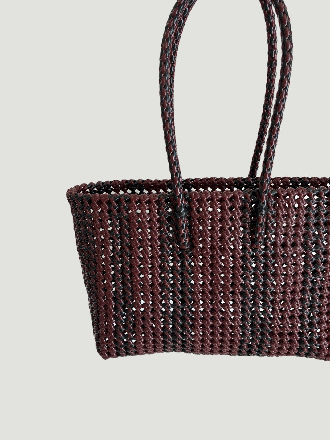 No. 505M - HAND-WOVEN BASKET BAG - MEDIUM - black & burgundy