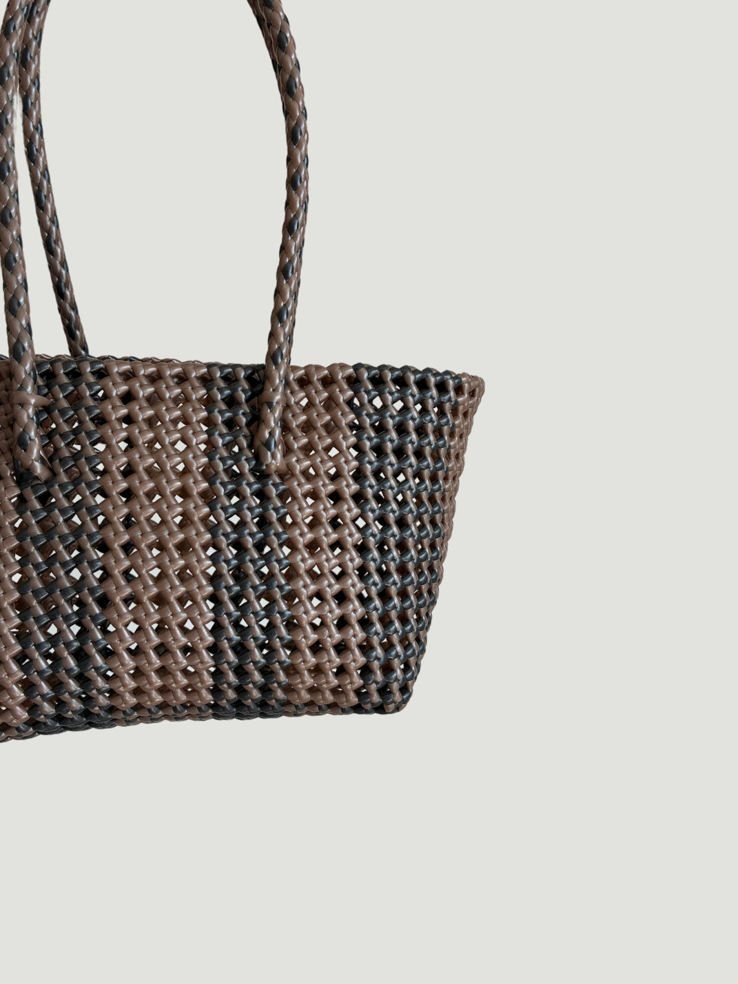 N°547S - SAC PANIER TRESSÉ MAIN - PETIT - marron irisé & noir irisé
