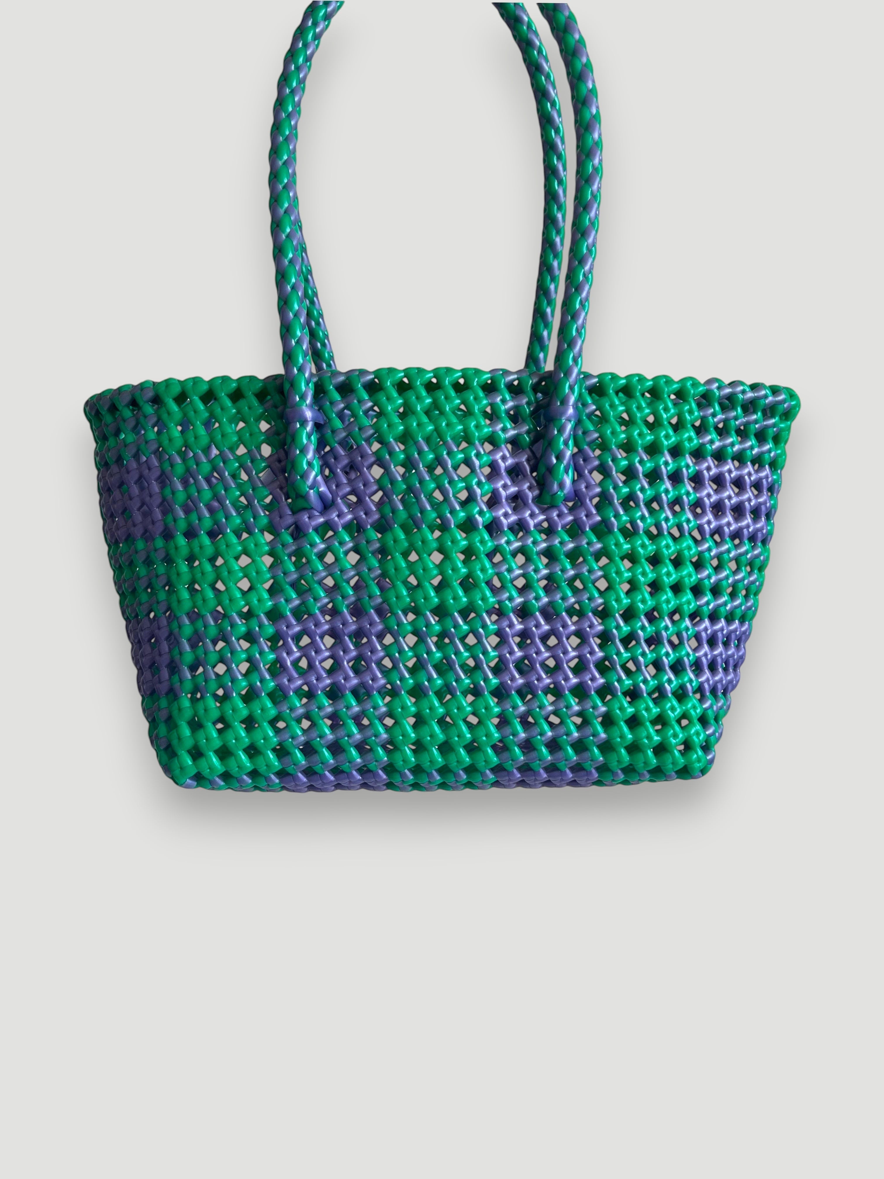 N°540S - SAC PANIER TRESSÉ MAIN - PETIT - violet irisé & vert