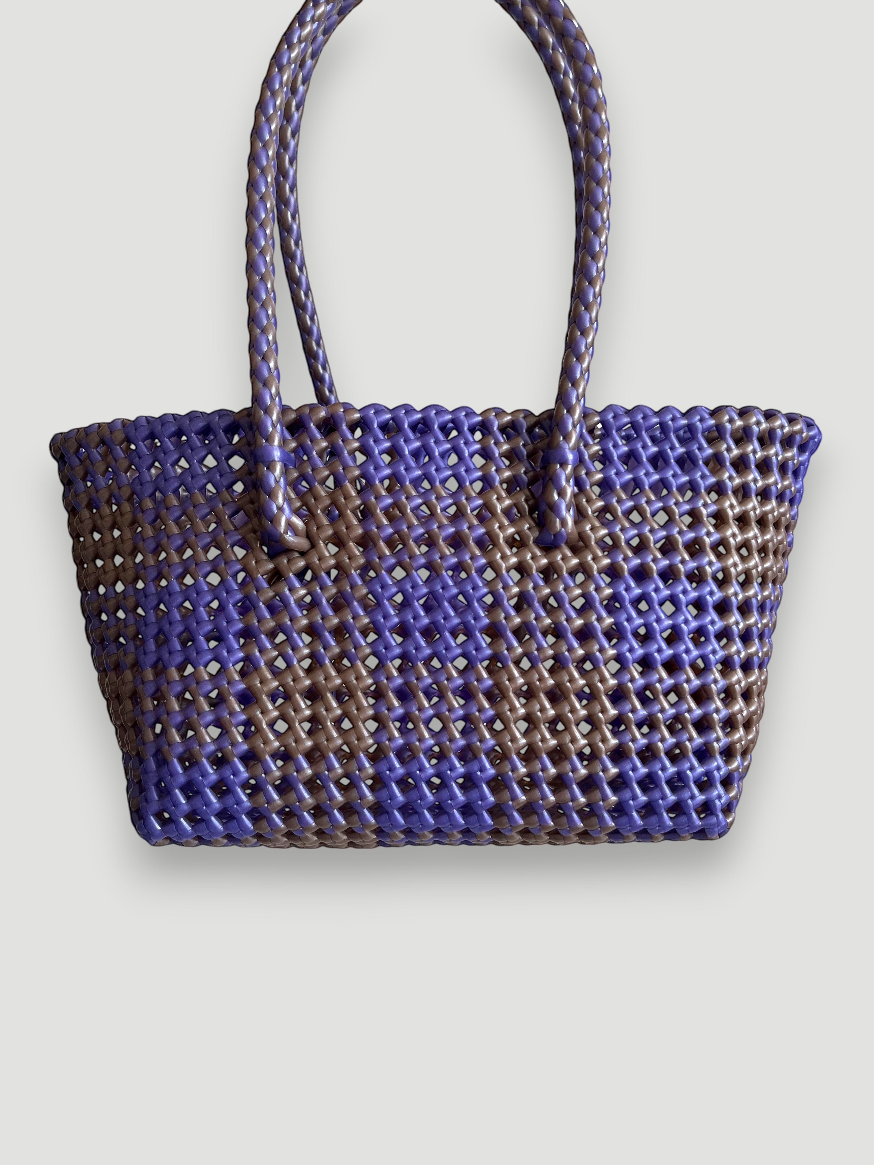 N°542S - SAC PANIER TRESSÉ MAIN - PETIT - violet irisé & marron irisé