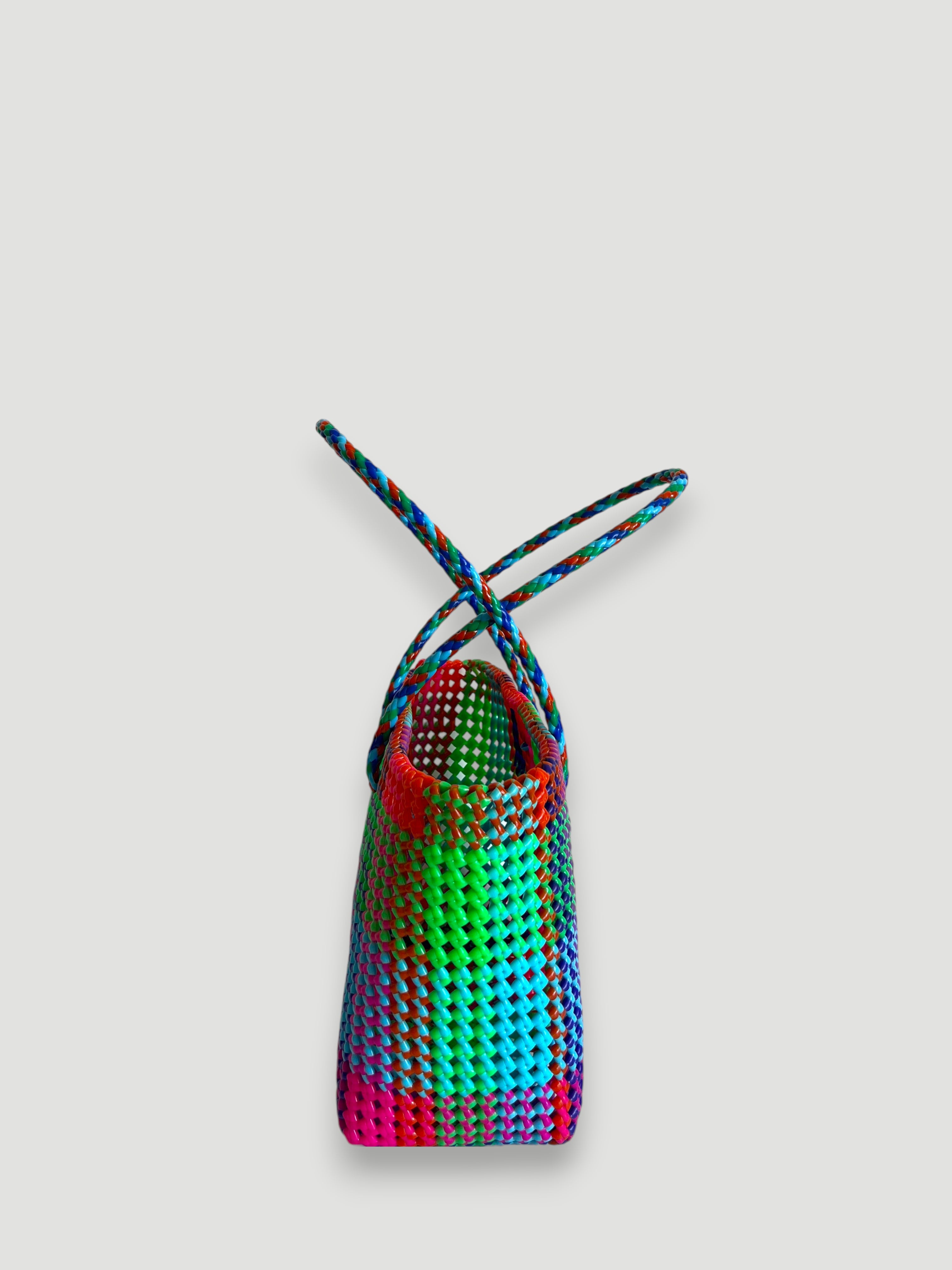 N°437M - SAC PANIER TRESSÉ MAIN - MOYEN - multicolors