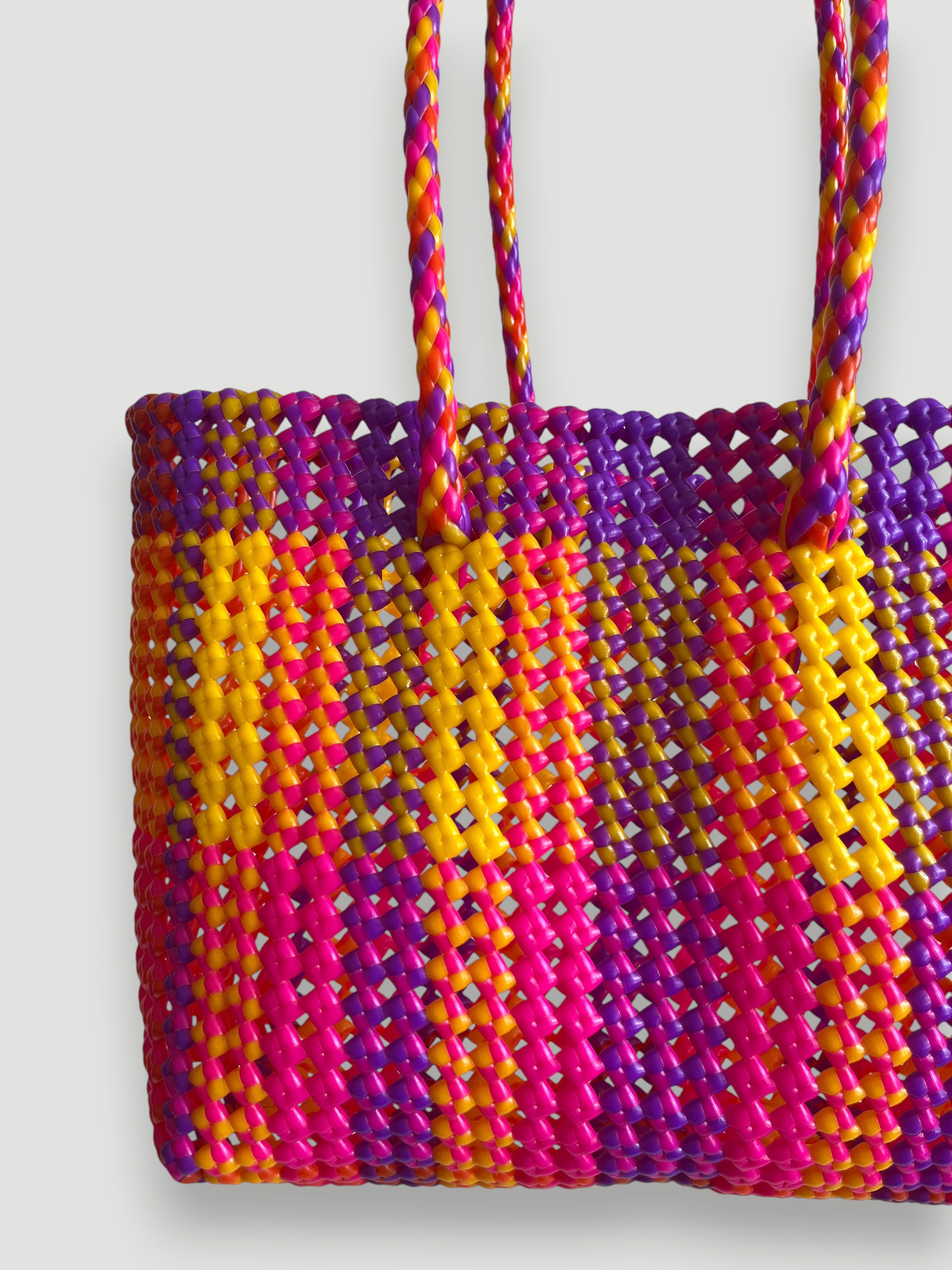 N°440M - SAC PANIER TRESSÉ MAIN - MOYEN - multicolors
