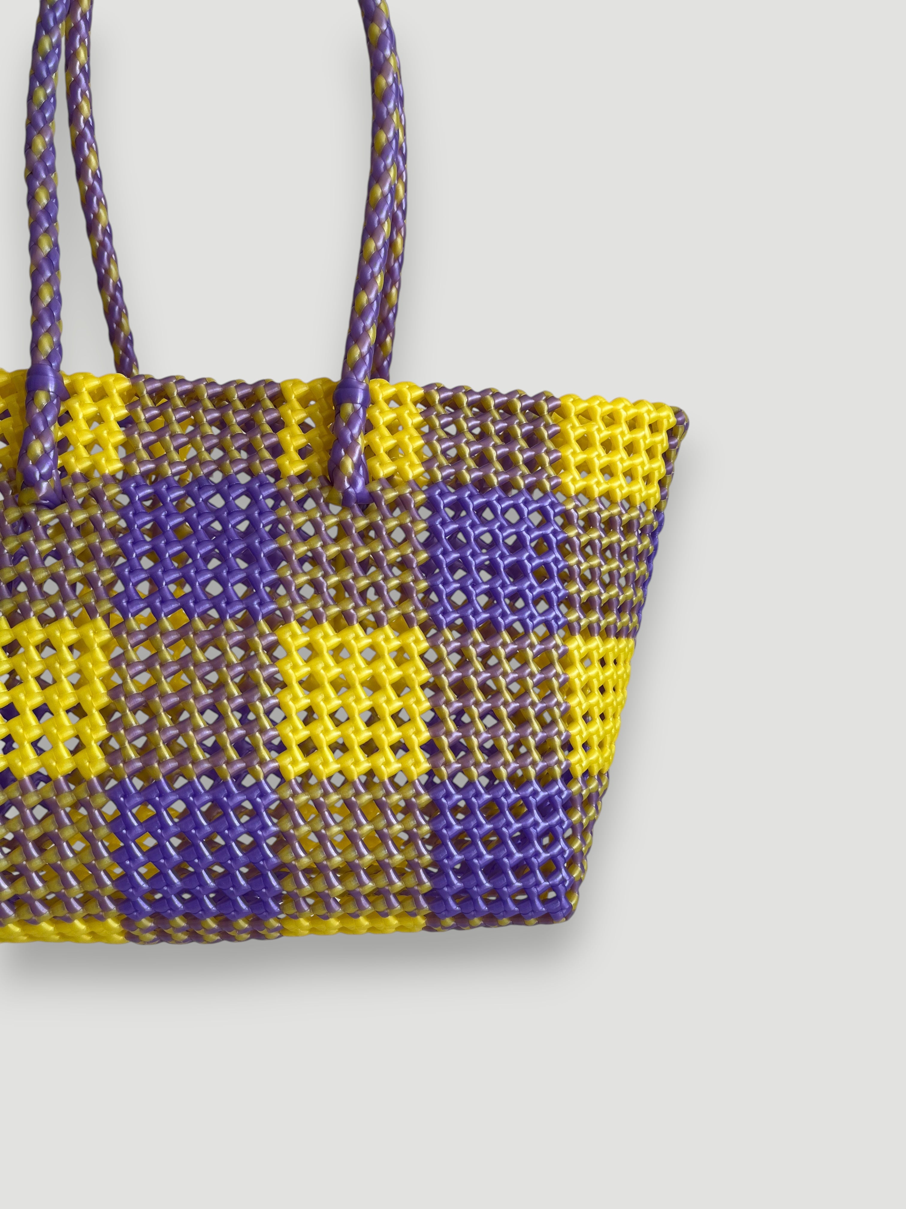N°92M - SAC PANIER TRESSÉ MAIN - MOYEN - violet irisé & jaune irisé