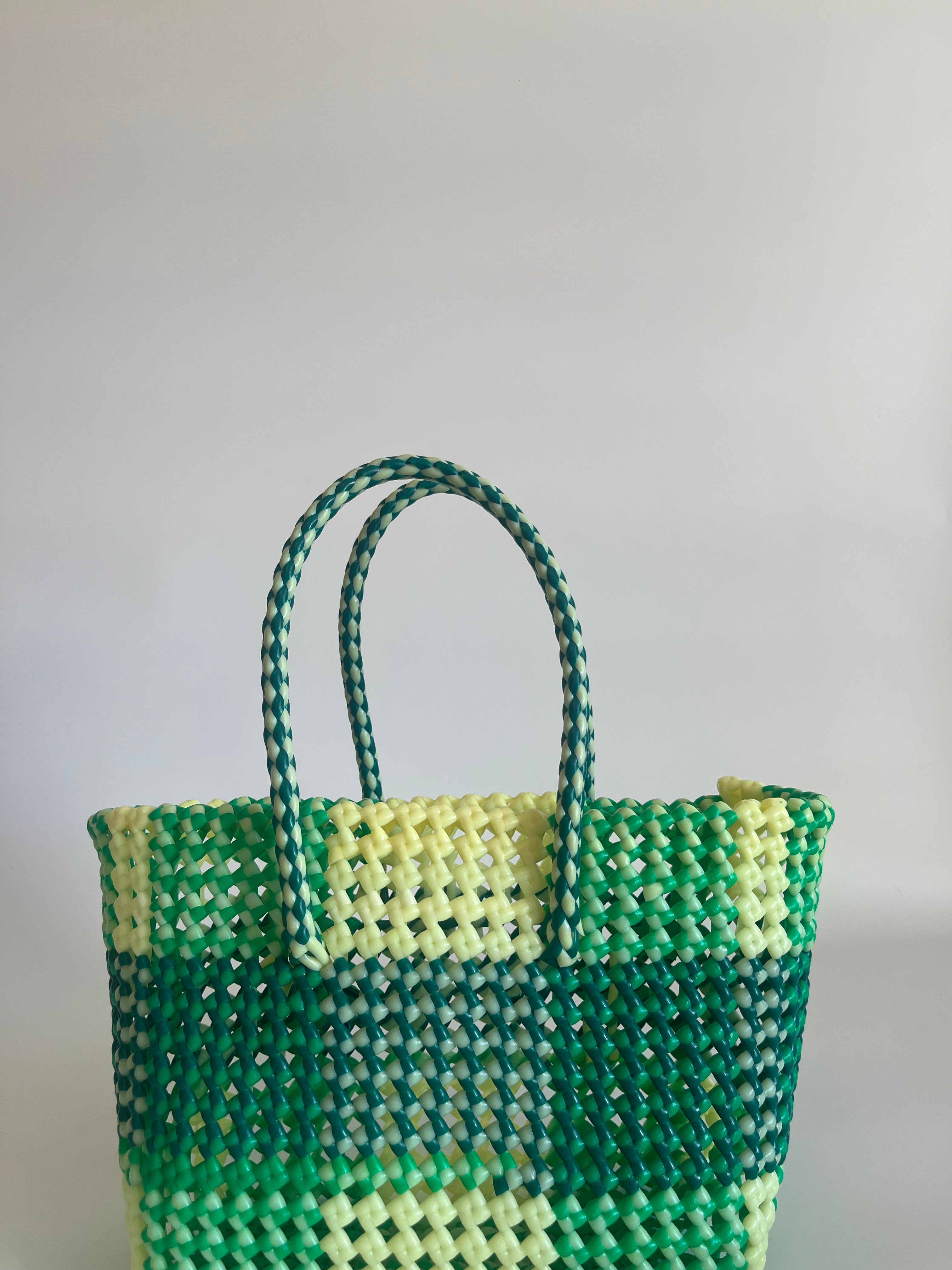 N°246S - SAC PANIER TRESSÉ MAIN - PETIT - multicolors