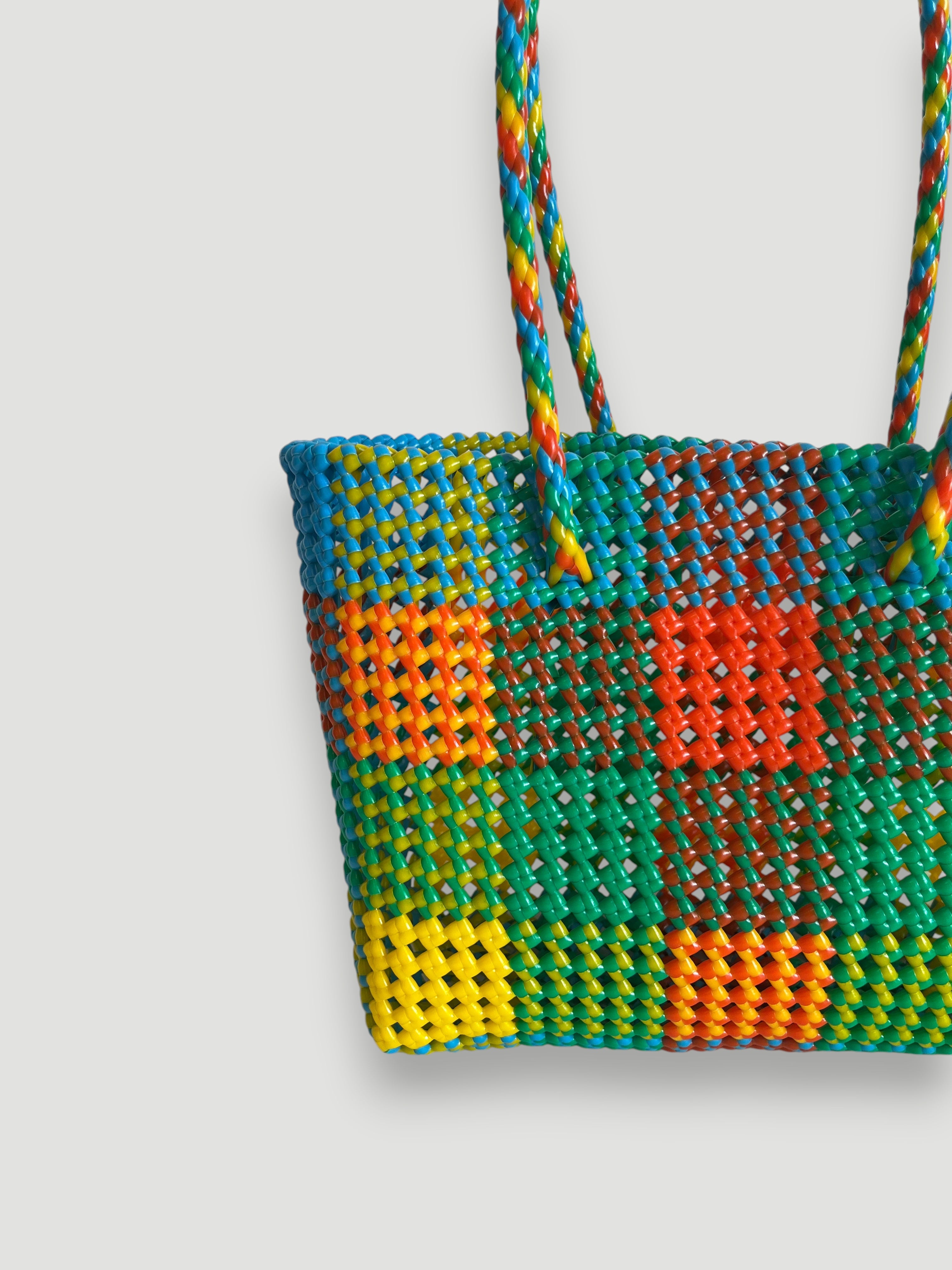 N°473M - SAC PANIER TRESSÉ MAIN - MOYEN - multicolors