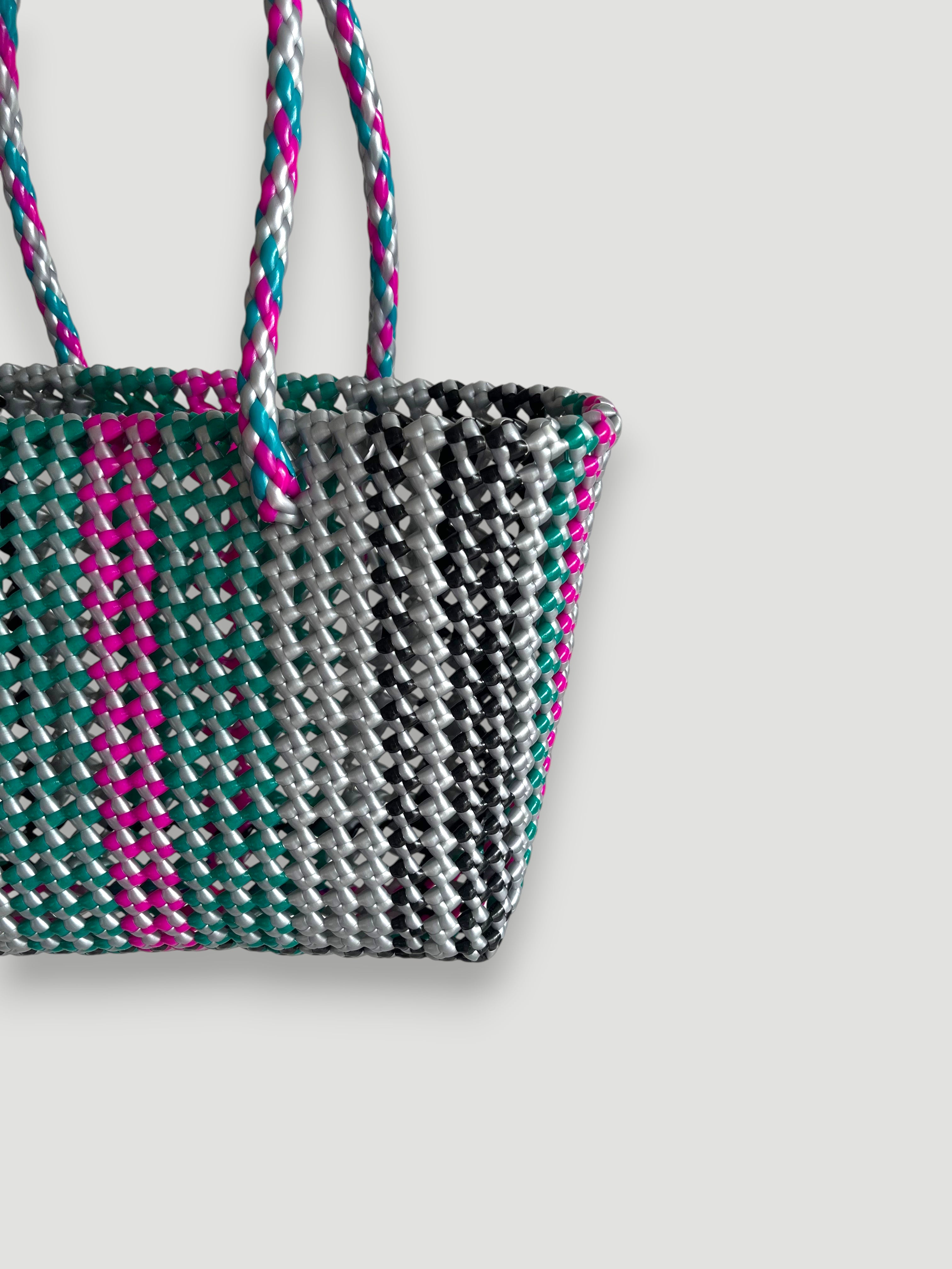 N°508S bis - SAC PANIER TRESSÉ MAIN - PETIT - multicolors