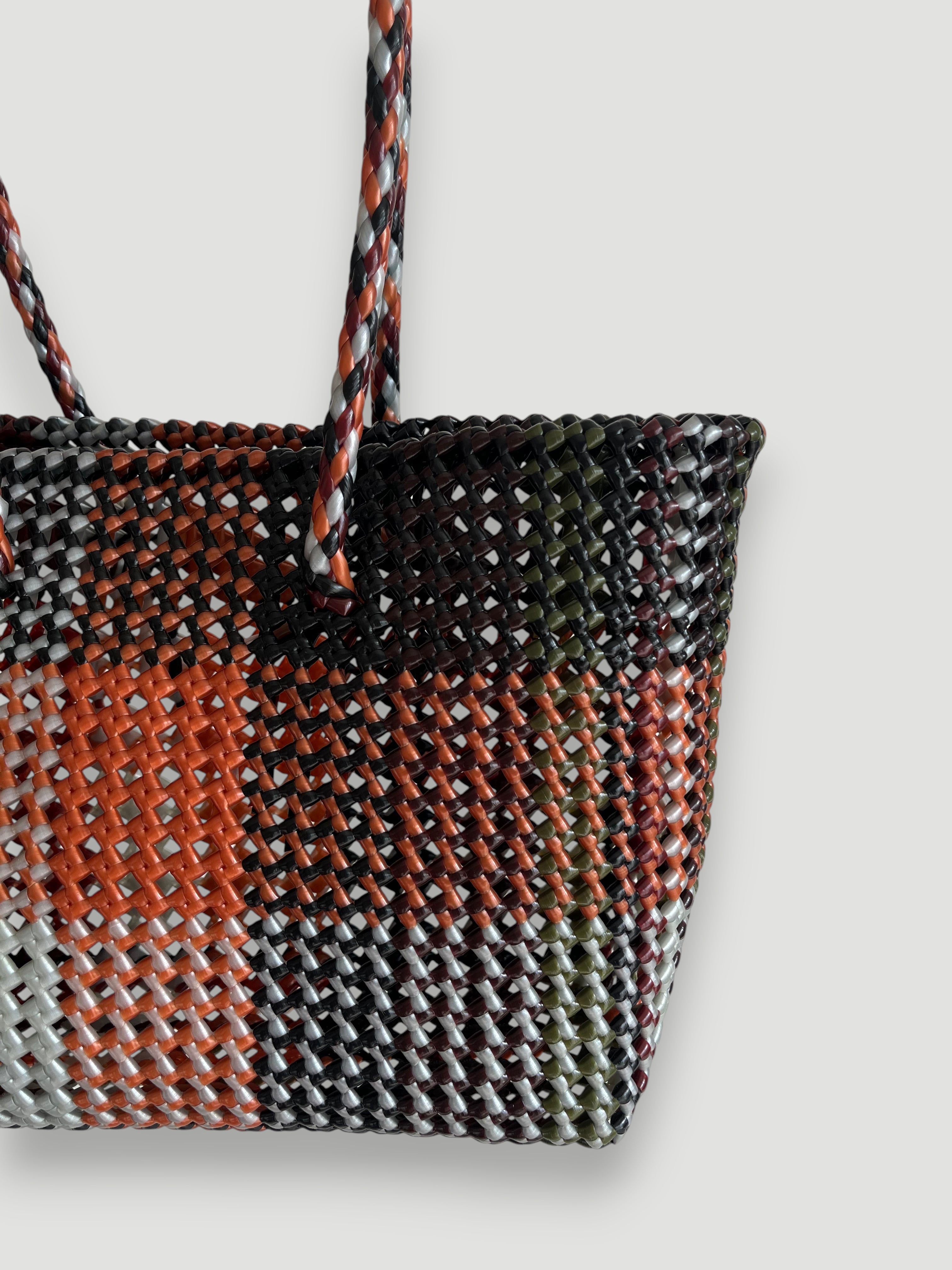 N°513M - SAC PANIER TRESSÉ MAIN - MOYEN - multicolors