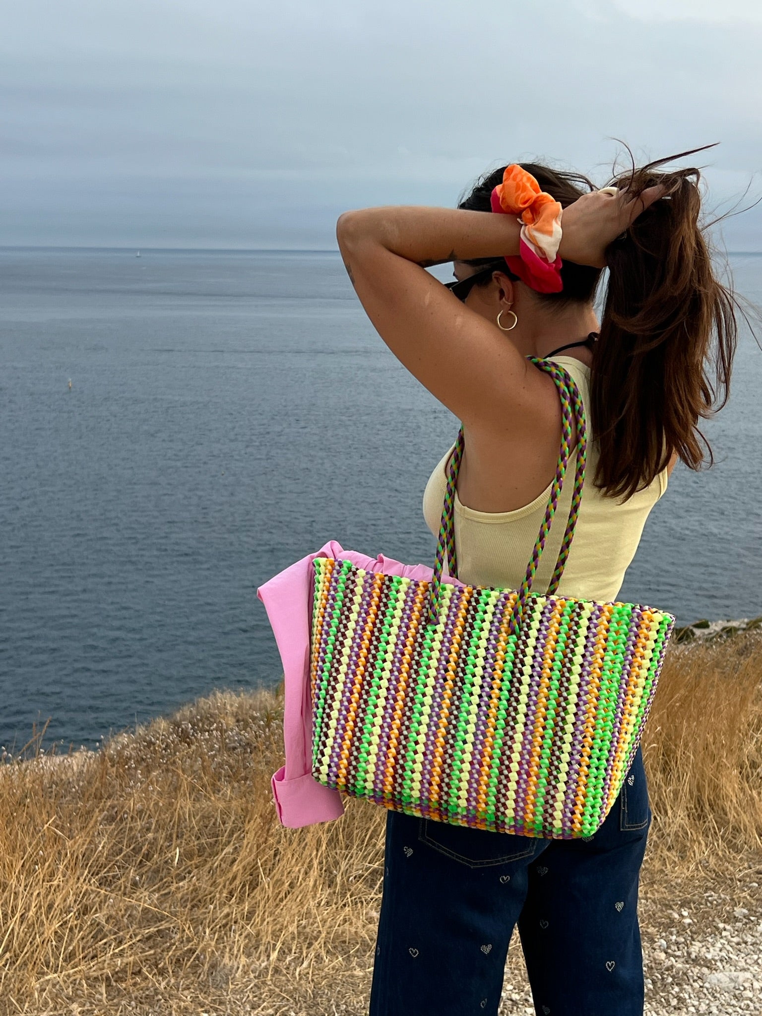 N°422L - SAC PANIER TRESSÉ MAIN - GRAND - multicolors