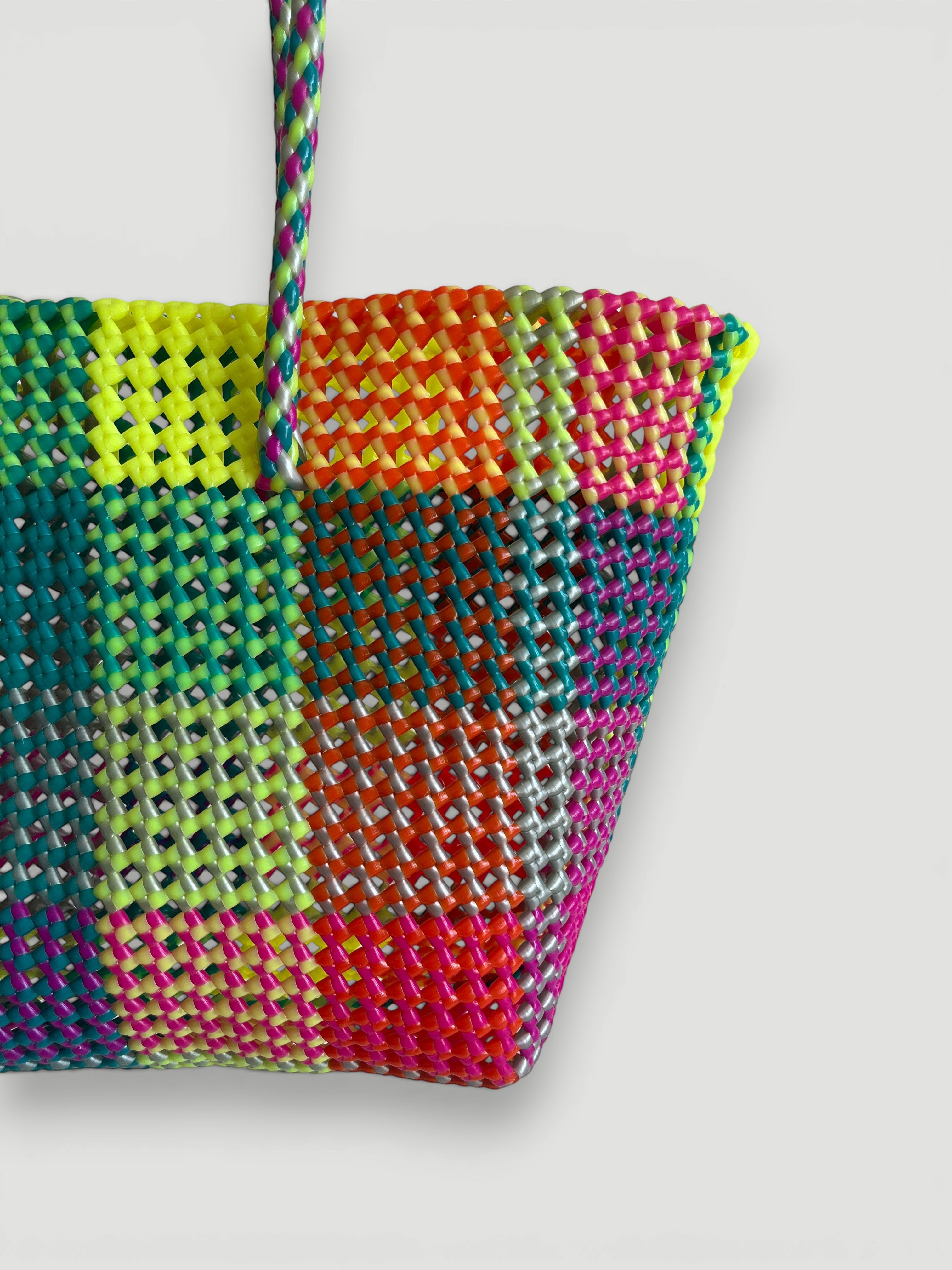 N°365L - SAC PANIER TRESSÉ  MAIN - GRAND - multicolors