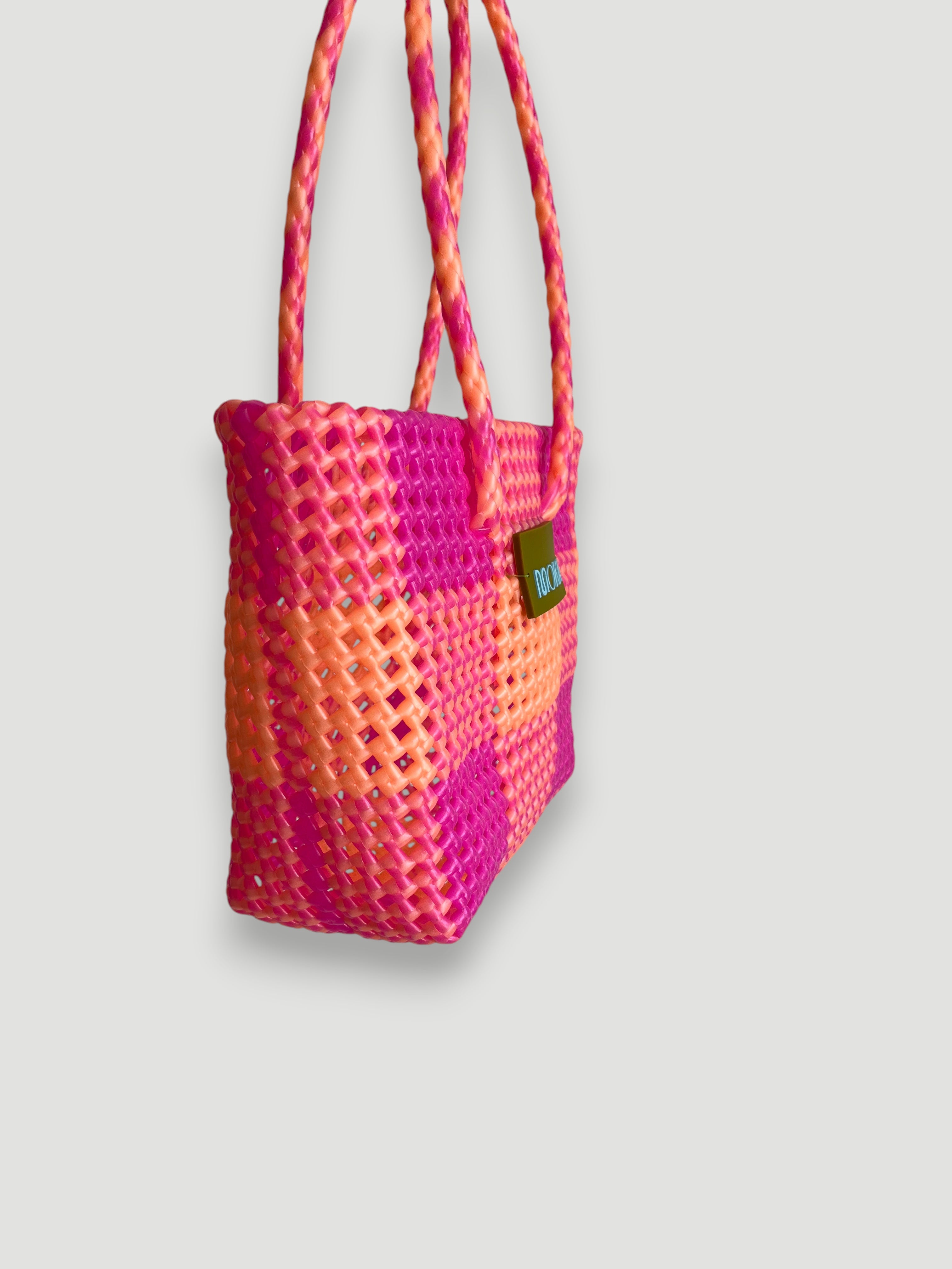 N°512S - SAC PANIER TRESSÉ MAIN - PETIT - orange irisé & rose fluo cristal