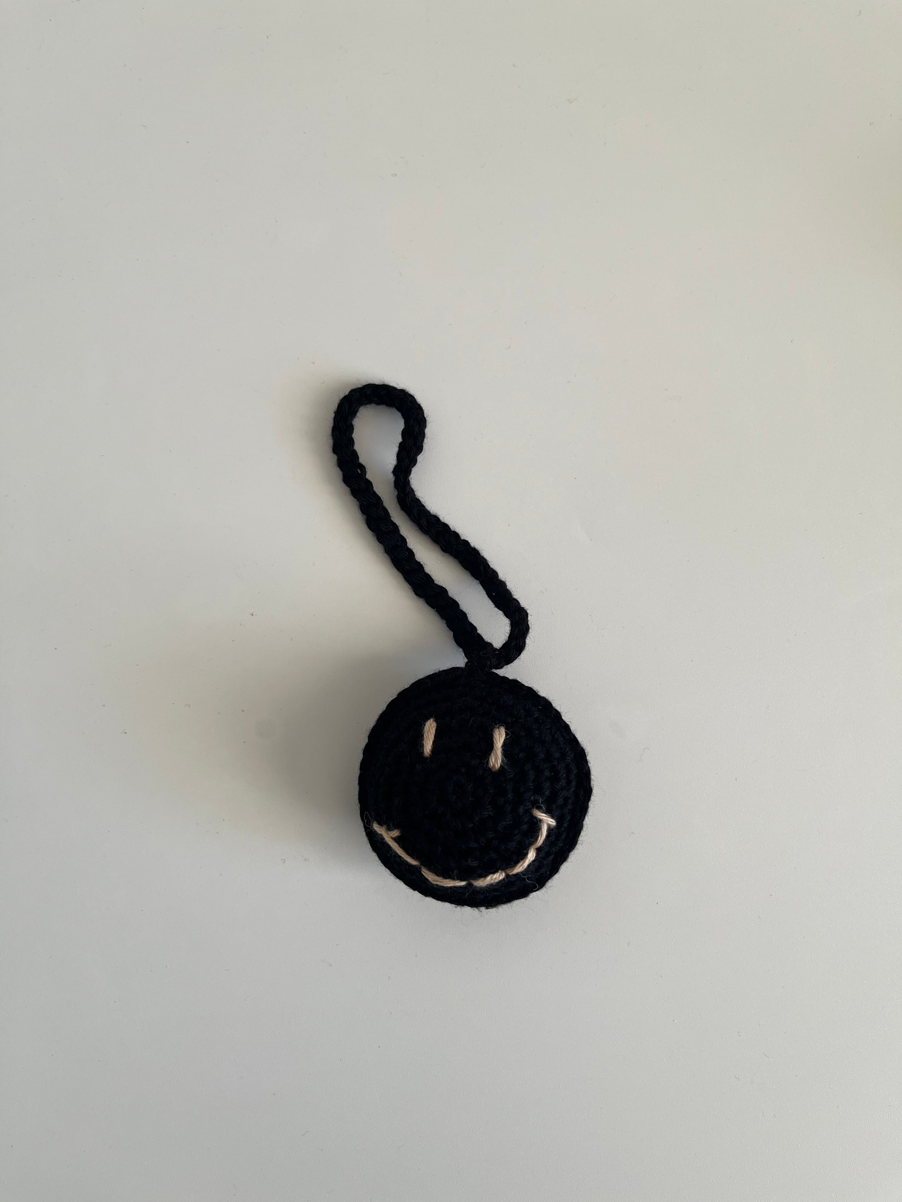 SMILEY CHARM - BLACK