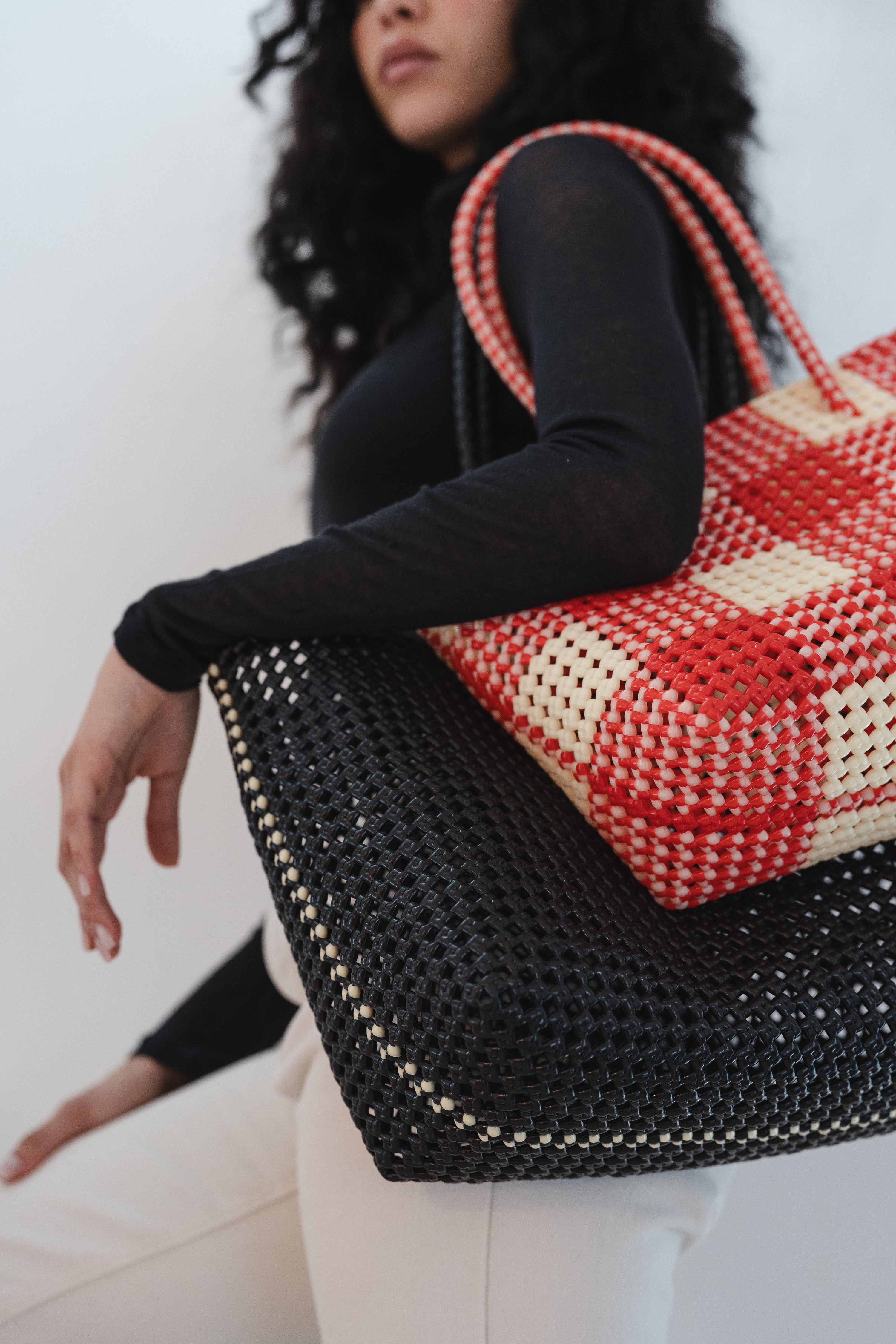 N°47L bis - SAC PANIER TRESSÉ MAIN - GRAND - noir & crème