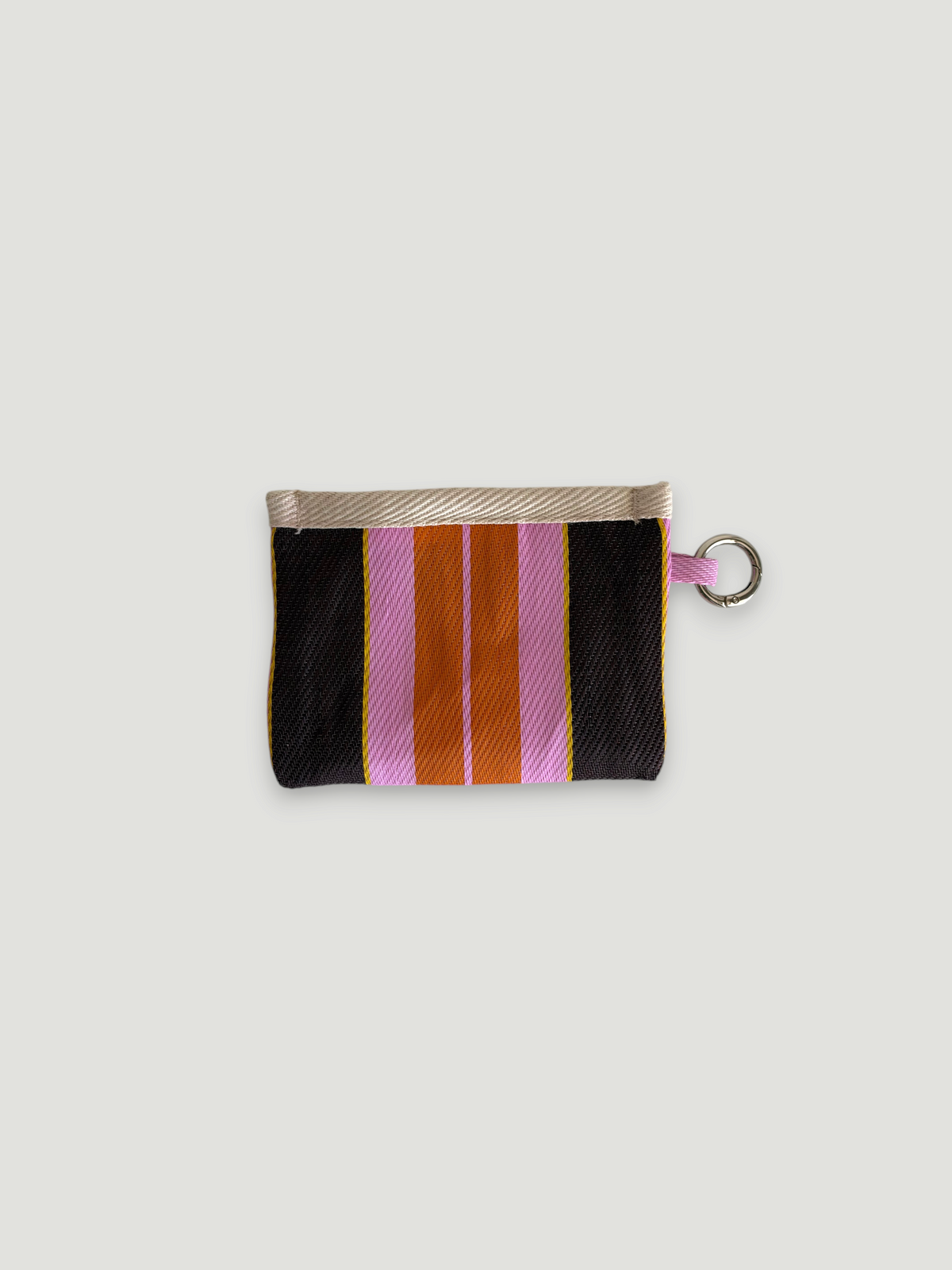 Porte-monnaie MOKA Tangerine rayé en matériaux recyclés avec anneau porte-clés, fabriqué à la main en Inde.